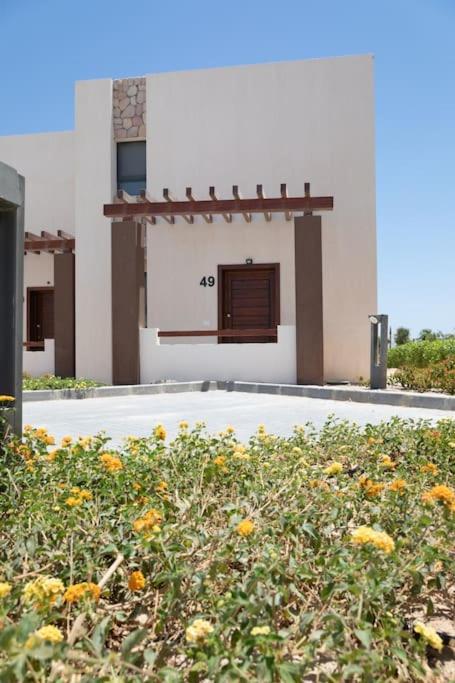 Beachfront Spacious Somabay Loft Villa Hurghada Exterior foto